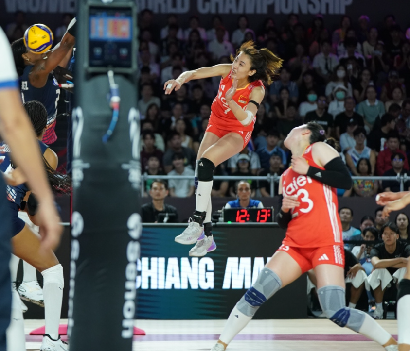 珊的发球轮, 此时庄宇珊, 一二传还出 珊的发球轮, 此时庄宇珊, 一二传还出