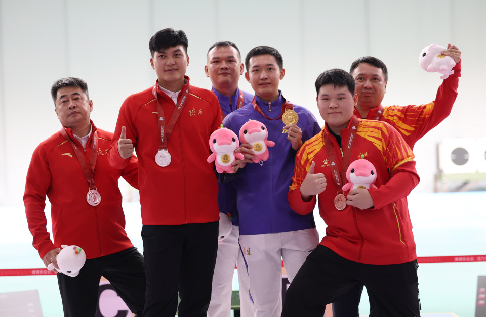 选手何世瑜, 左二