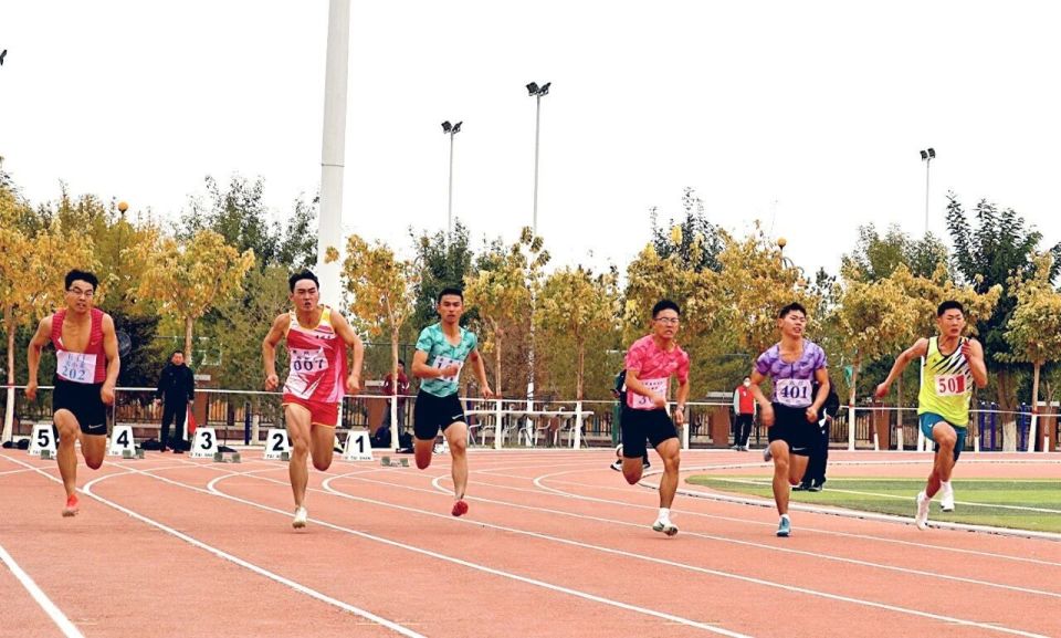 间被点燃, 金塔的氛围 间被点燃, 金塔的氛围